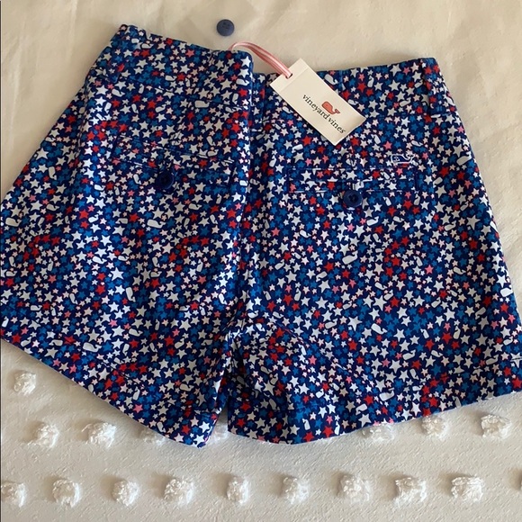 Limited Edition Vineyard Vines shorts - Picture 4 of 4